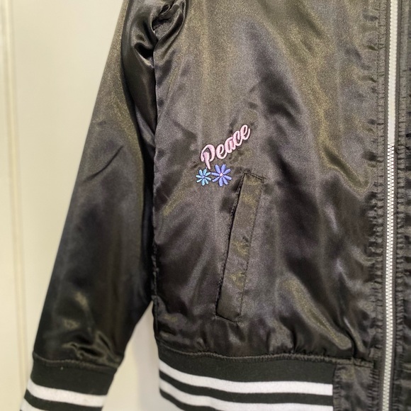 NEW Girls Justice Peace and Love Black Bomber Jacket Size XL 16/18 - Picture 9 of 11
